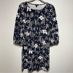 Ann Taylor Factory Long Sleeve Dress with Navy and White Floral Pattern. Size 8
